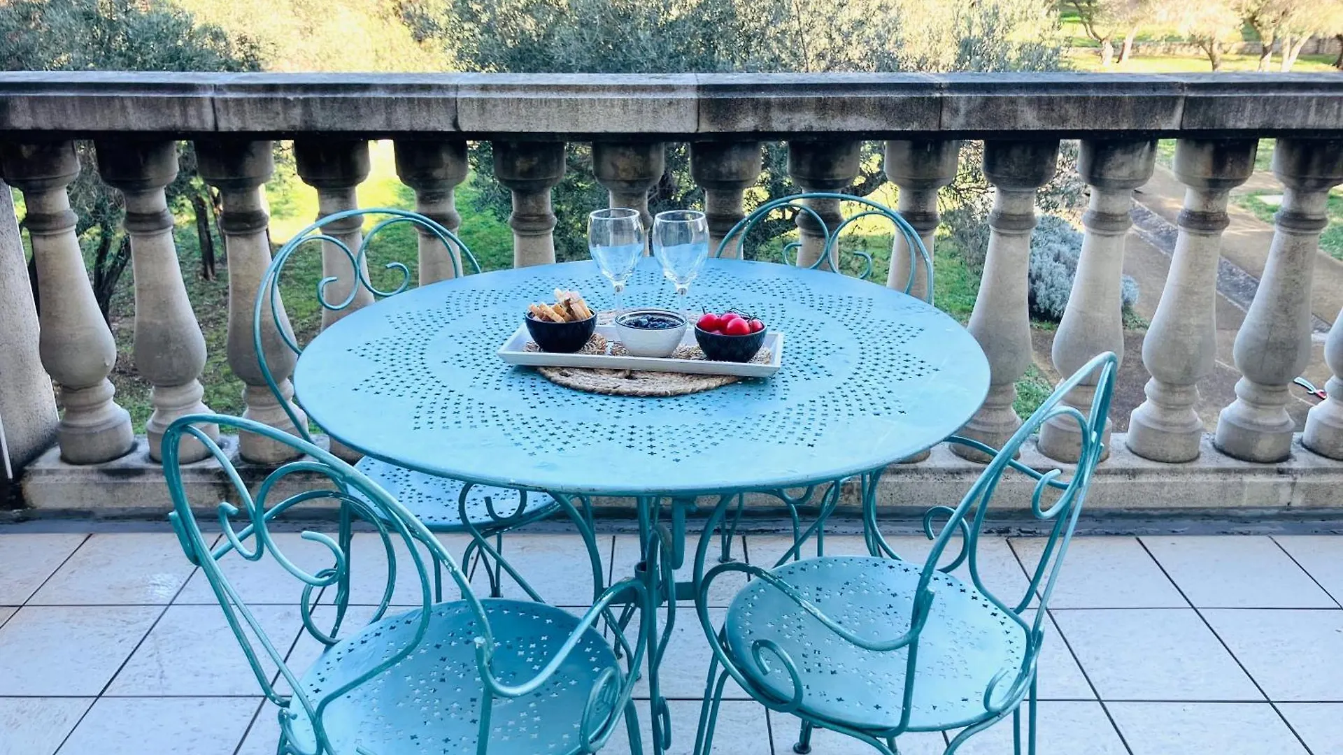 Appartement Vue Magnifique Sur Les Alpilles, Residence Avec Piscine Paradou